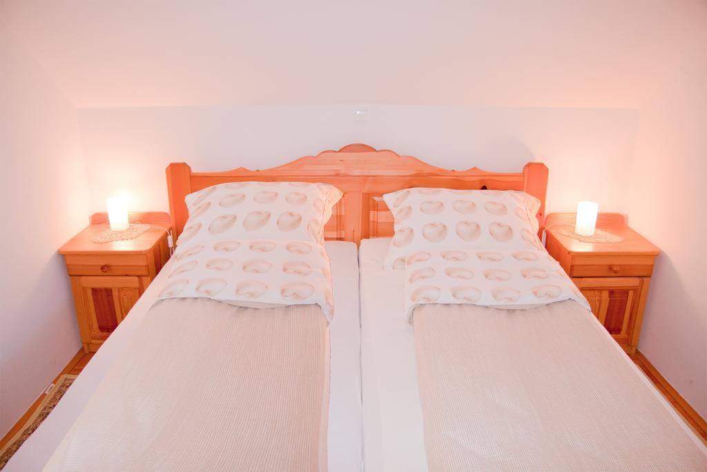 Farm Stay Bukovje 류브노 외부 사진