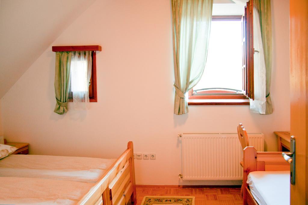 Farm Stay Bukovje 류브노 외부 사진