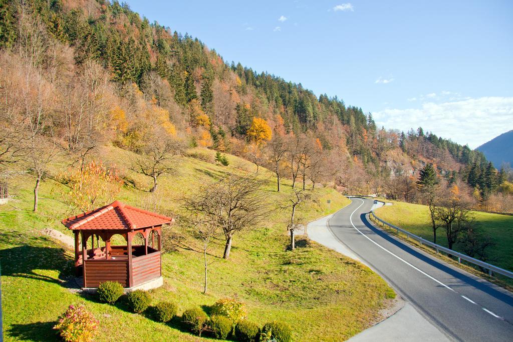 Farm Stay Bukovje 류브노 외부 사진