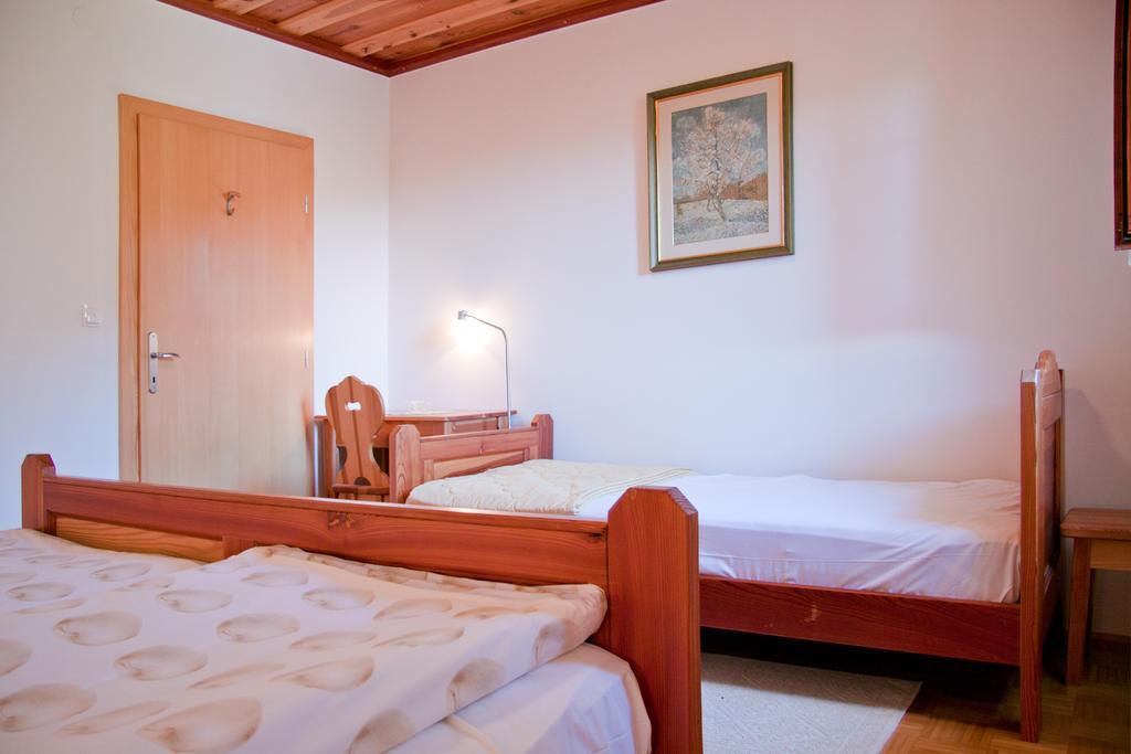 Farm Stay Bukovje 류브노 외부 사진