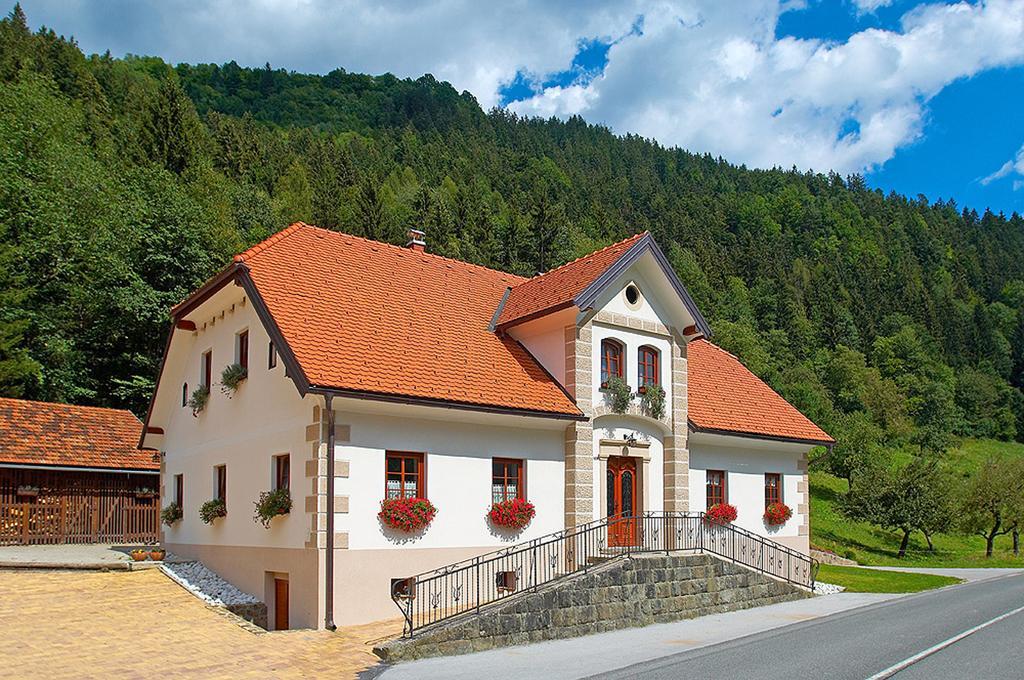 Farm Stay Bukovje 류브노 외부 사진