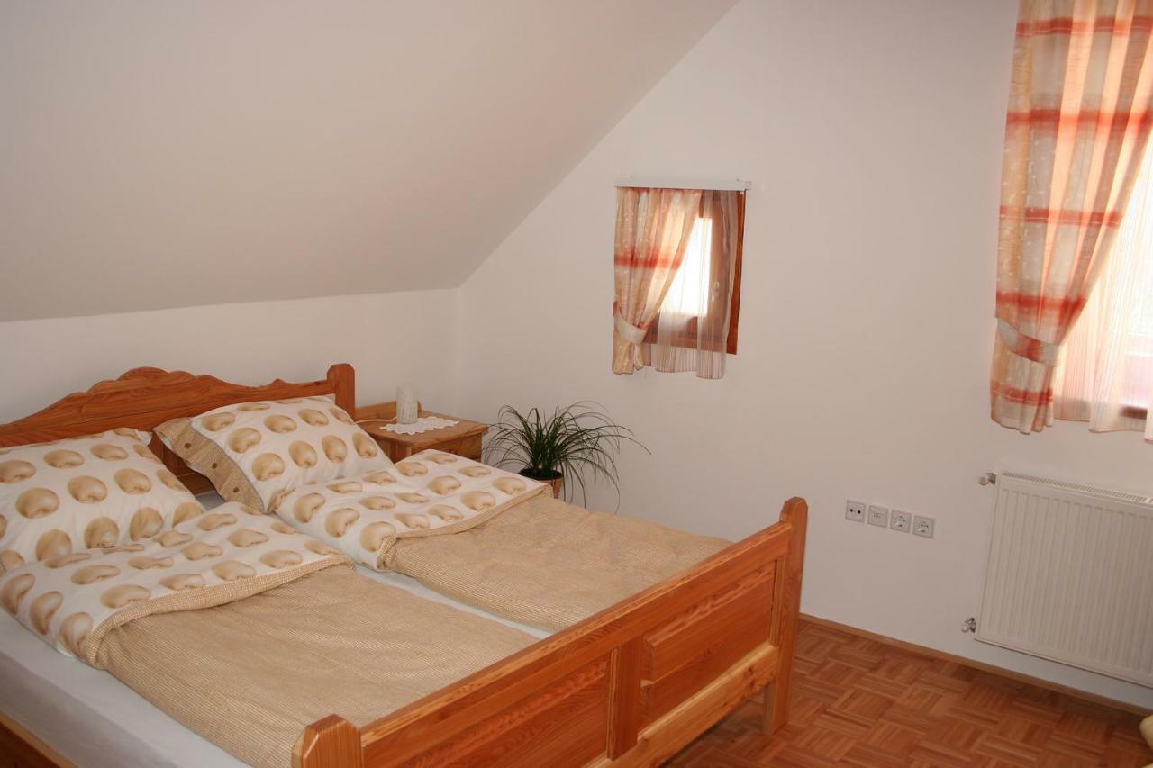 Farm Stay Bukovje 류브노 외부 사진